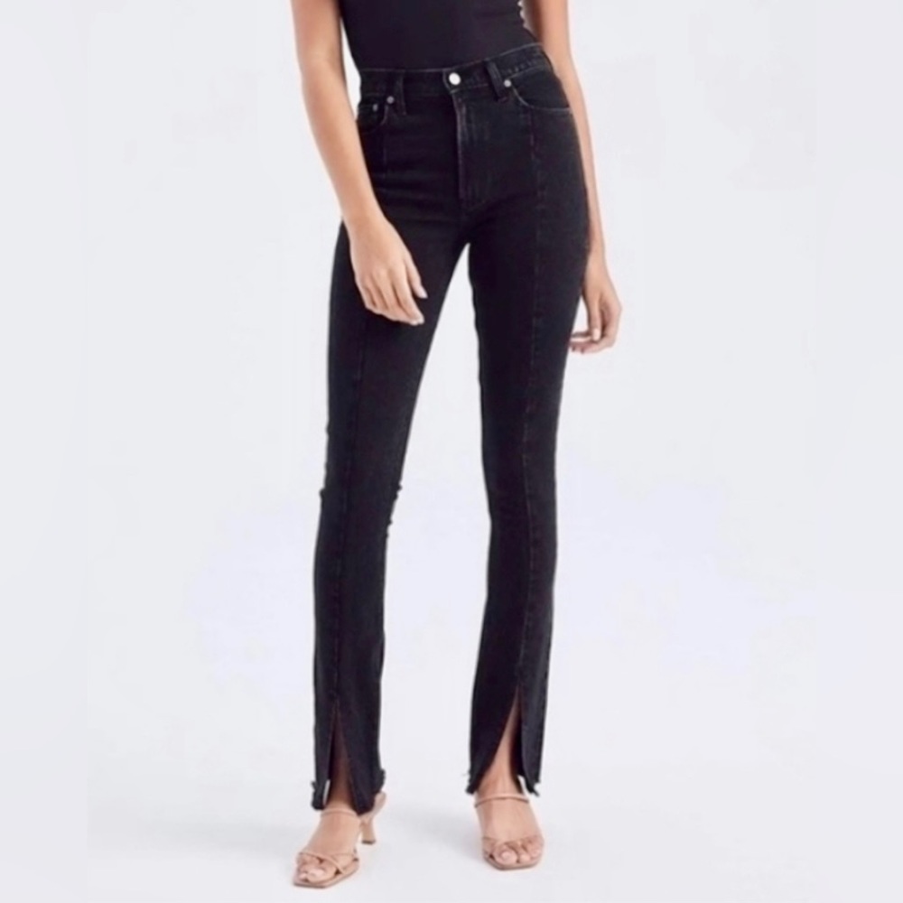 Abercrombie & Fitch Skinny High Rise Vent-Hem Jeans, size 28 (US size 6)